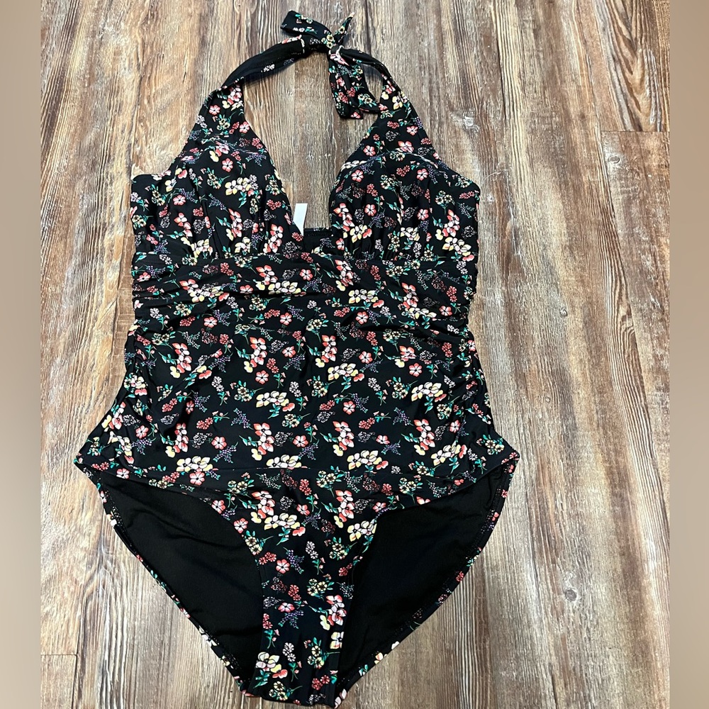 New Gap one piece floral swimsuit large